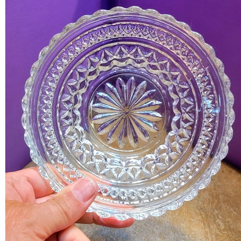 Vintage Clear Pressed Glass Diamond Point Sunburst Scalloped Rim Bowl 5.5 Inch
